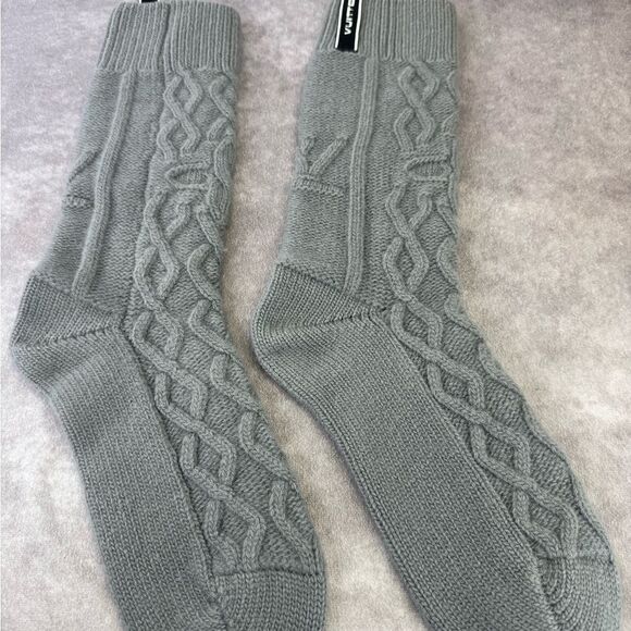 Men’s Louis Vuitton Gray Cable Knit Wool Socks NEW - Picture 6 of 11